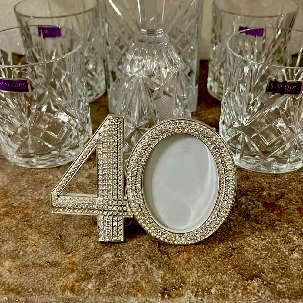 NWOT “40” Rhinestone Picture Frame
